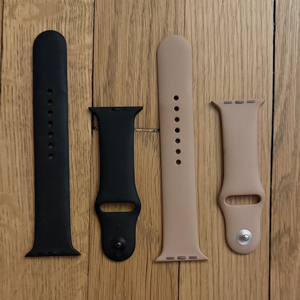 Set of two Apple Smartwatch Bands in Black and Tan